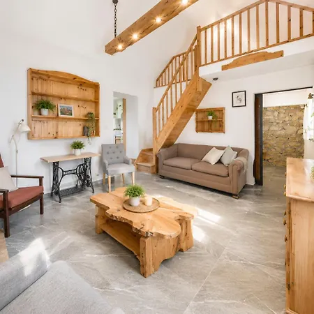 בית נופש Peaceful Connemara Retreat Near The Coast Knock (Connacht)